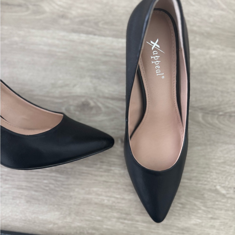 Xappeal Women's Black Pumps